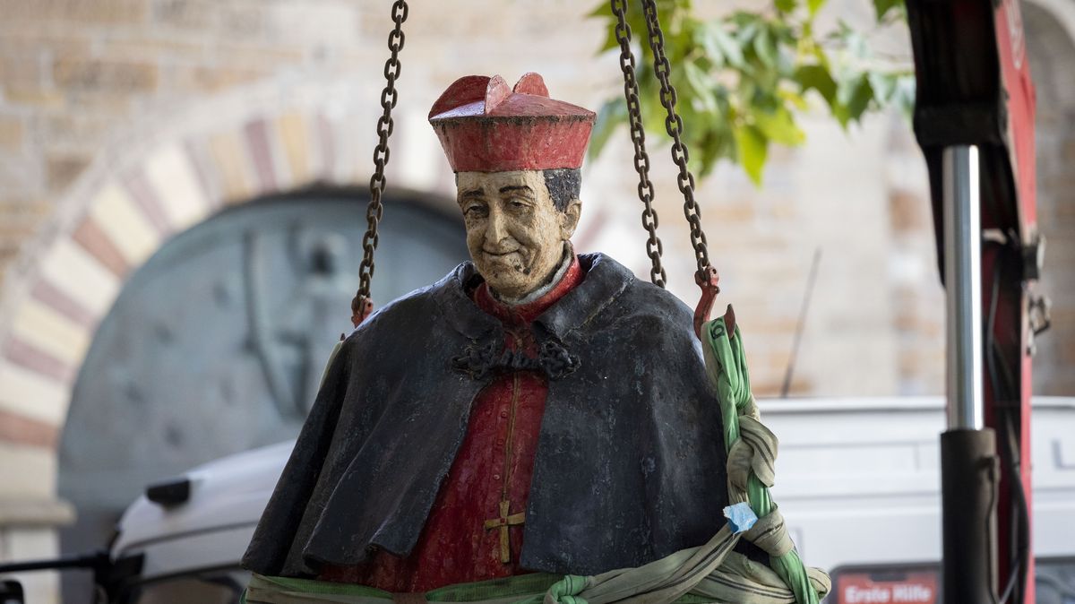 Essen odstranil pomník kardinála obviněného ze zneužívání